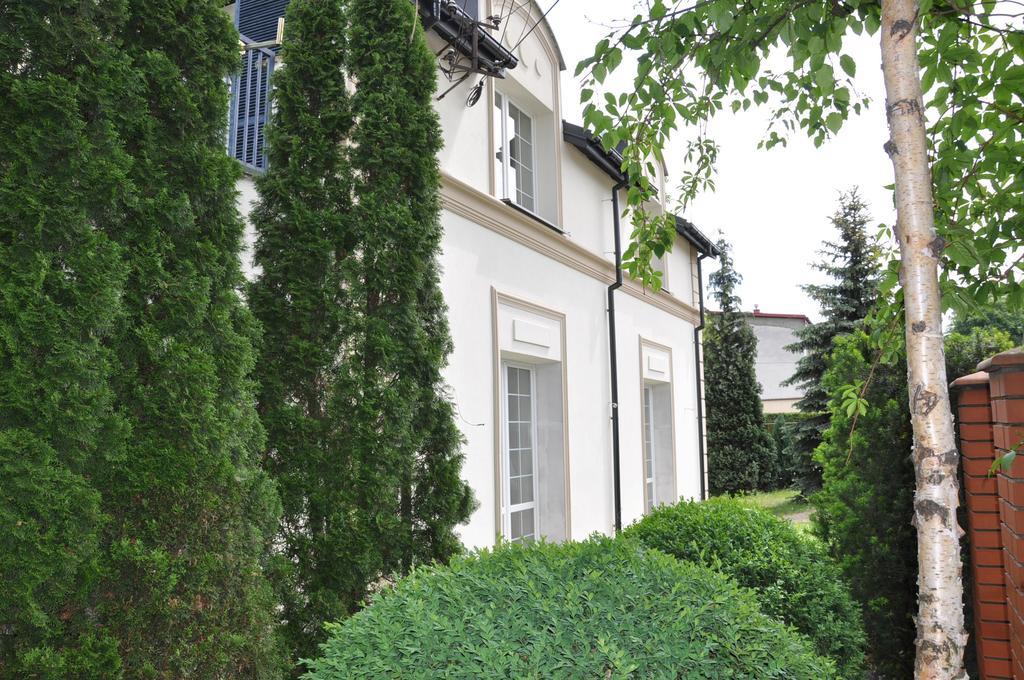 Be Well 3-Rooms Apartment With Parking And Garden Warschau Exterior foto